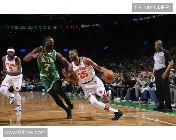 1992年公牛队与尼克斯队经典对决回顾及其对NBA历史的影响分析